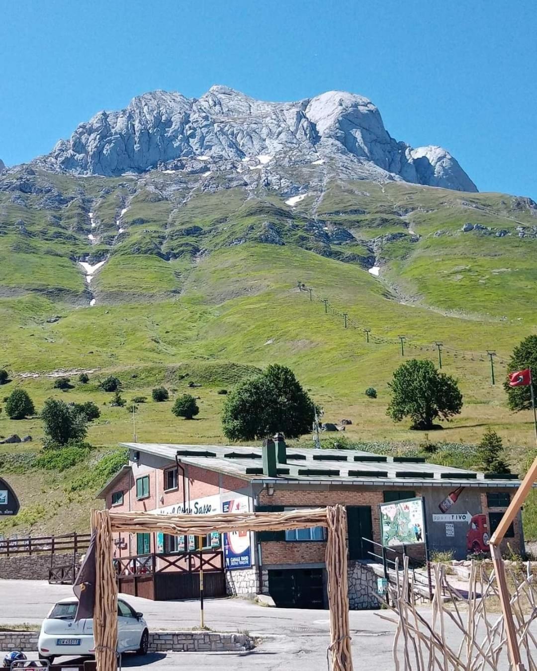 La Tana Del Capriolo Lägenhet Prati di Tivo Exteriör bild